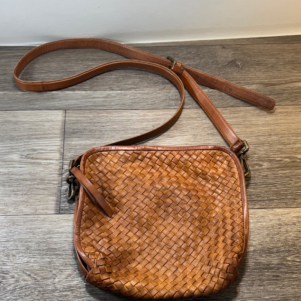 Platania Woven Leather Crossbody Bag - Brown